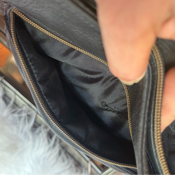 Fossil Vintage black pebbled leather bag saddle satchel classic key purse.    S - Picture 10 of 16